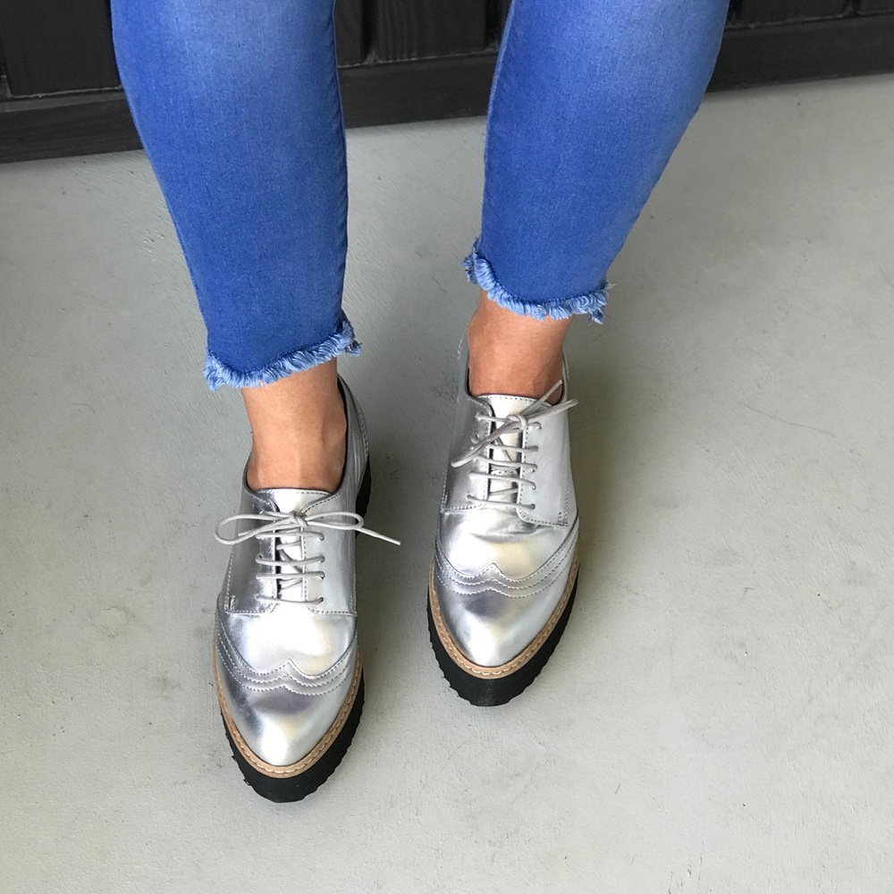 Made in Spain Wingtip Platform Boyfriend Oxfords - Picture 2 of 6